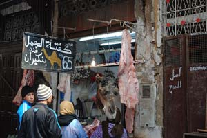 Marokko - Fez of Fès - Kamelenslagerij medina Marokko - Fez of Fès - Kamelenslagerij medina